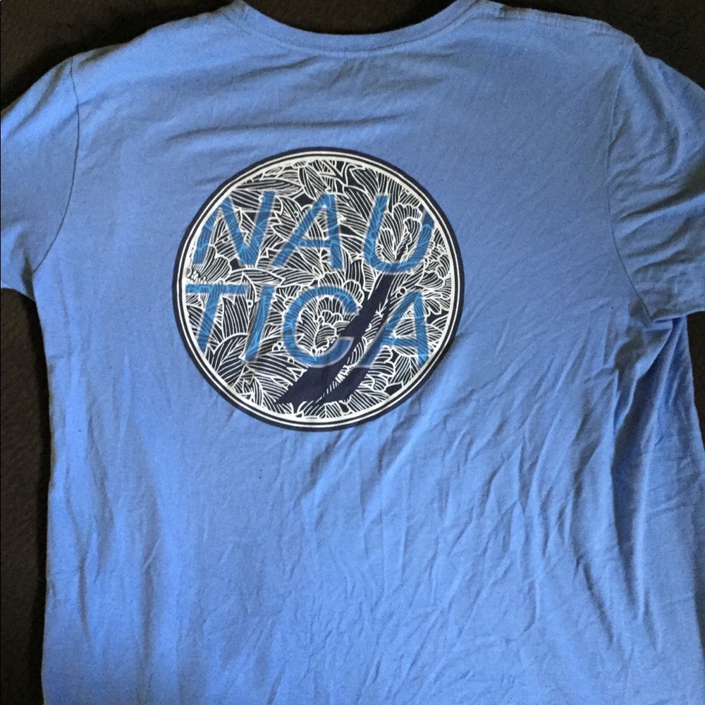 Men’s Nautica shirt